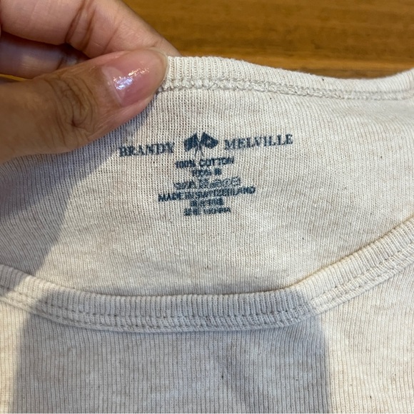 Brandy Melville Leah Top- Grey - Picture 4 of 8